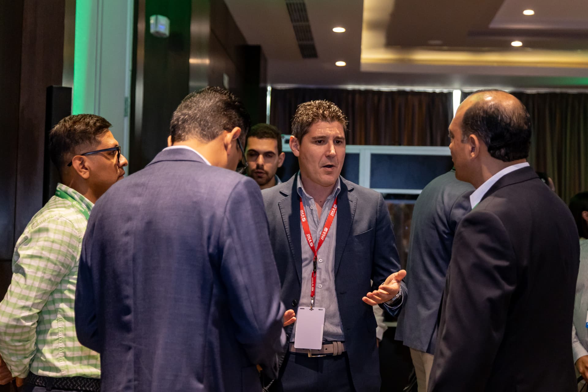 Executivos em conversa durante o Tissue Summit Latinoamérica